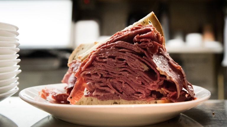 What is the Ideal Bread for a Classic Corned Beef Sandwich?