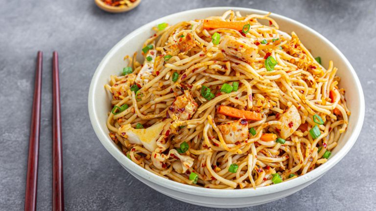 Achieving Perfectly Crispy Pan-Fried Noodles Without Burning