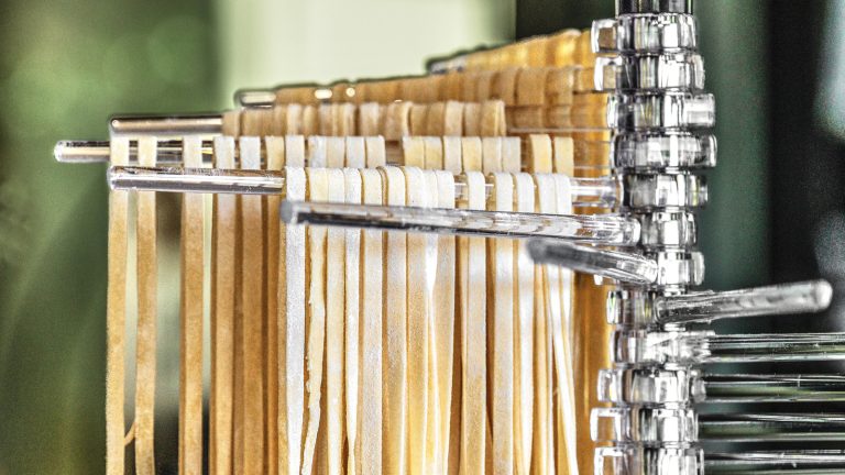 Alternative Solutions for Drying Pasta Without a Rack