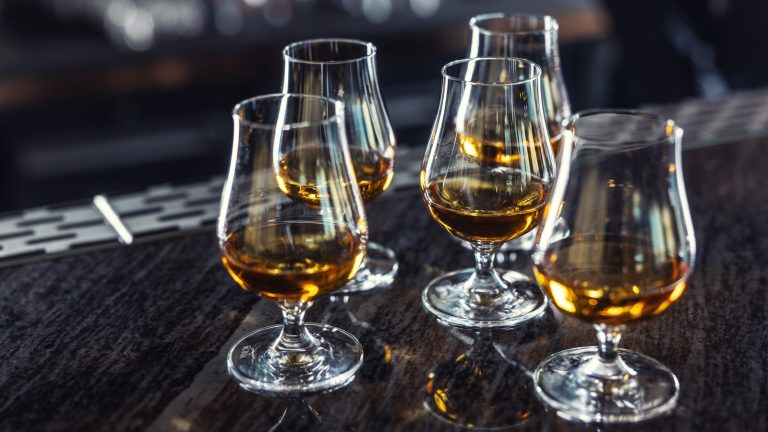 Why Whiskey and Bourbon Glasses Differ