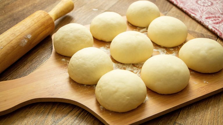 12 Reasons Your Pizza Dough Isn’t Stretching (And How to Fix It)