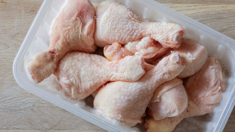 3 Reasons Why Your Frozen Chicken Appears Green