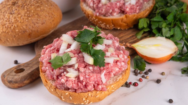 The US State Known for Consuming Large Quantities of Raw Beef During Christmas