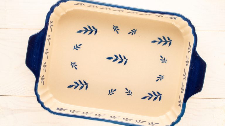 Baking Dish or Baking Pan: How to Choose the Right One for Your Needs