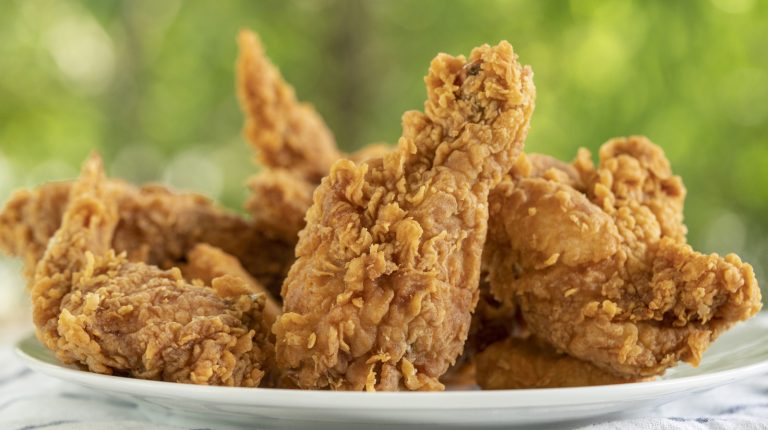 The Popular Snack That Adds an Extra Crispy Crunch to Fried Chicken