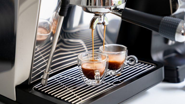 Costco Coffee Machine Has Shoppers Ditching Cafés Permanently